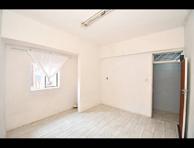 5 BEDROOM APARTMENT FOR SALE IN HIGHLANDS NORTH
